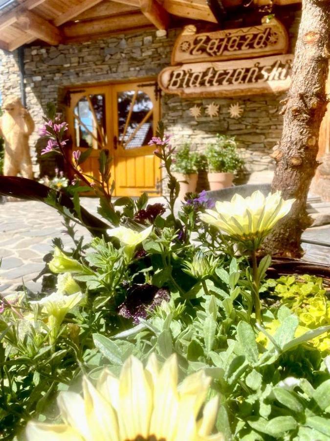 Zajazd Bialczanski Dom Wypoczynkowy Restauracja Białka Esterno foto