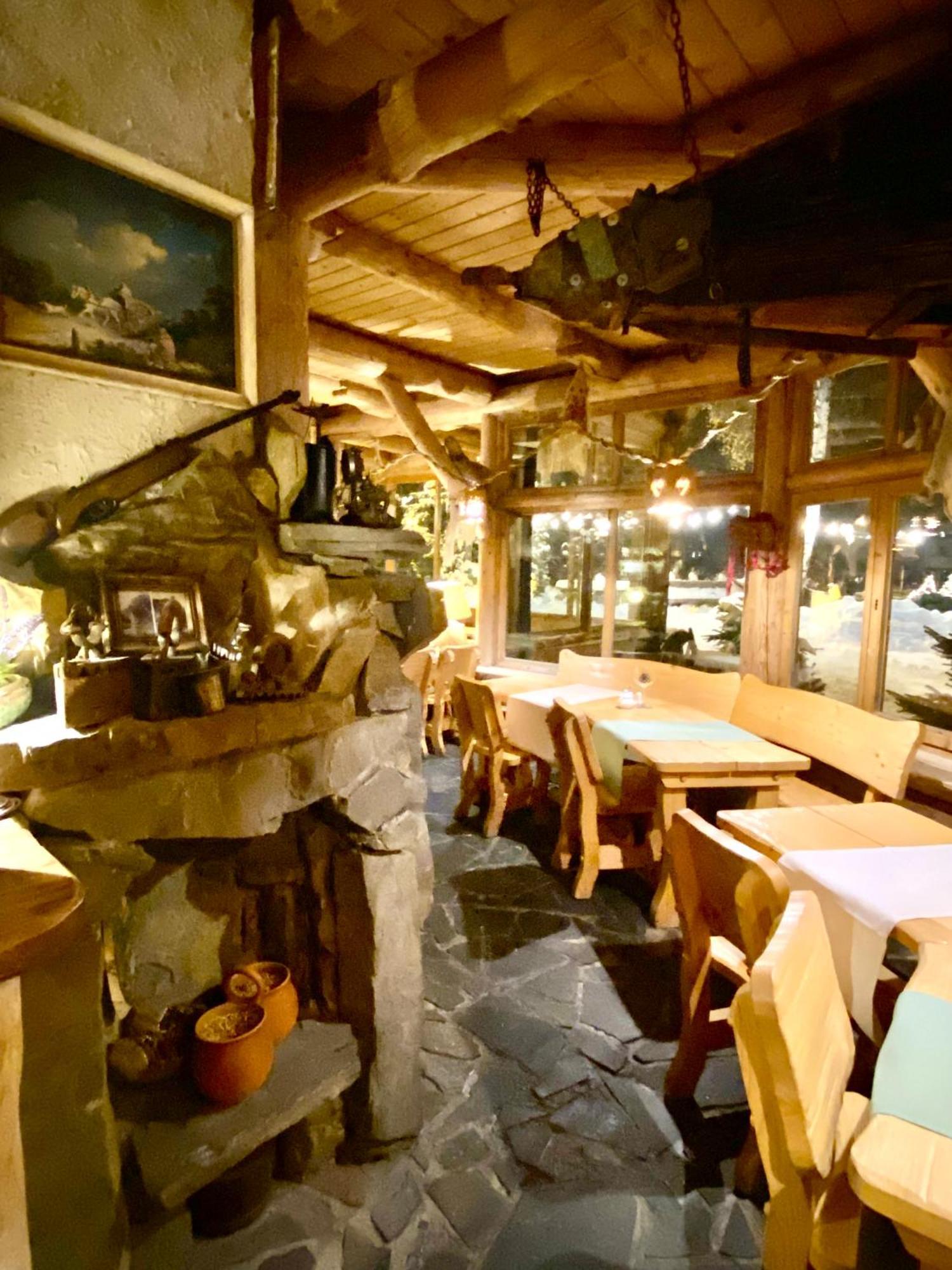 Zajazd Bialczanski Dom Wypoczynkowy Restauracja Białka Esterno foto