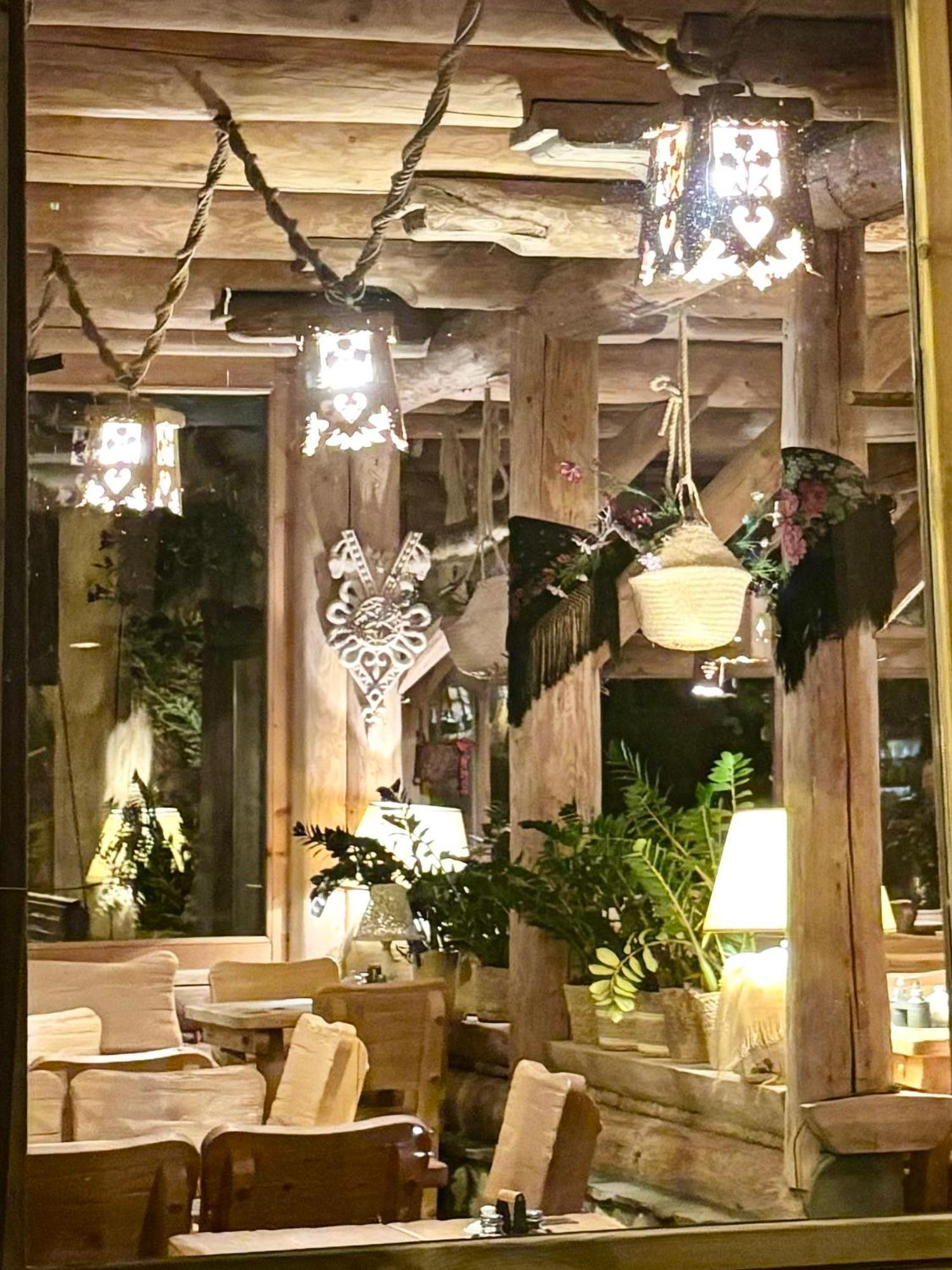Zajazd Bialczanski Dom Wypoczynkowy Restauracja Białka Esterno foto